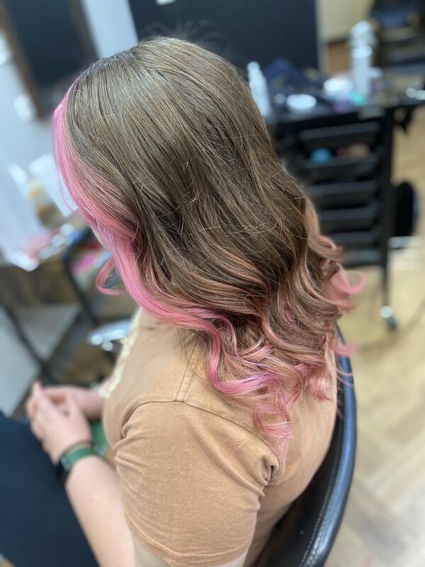 Soft waves with dusty pink balayage through brunette hair, styled at Toned on Castlereagh